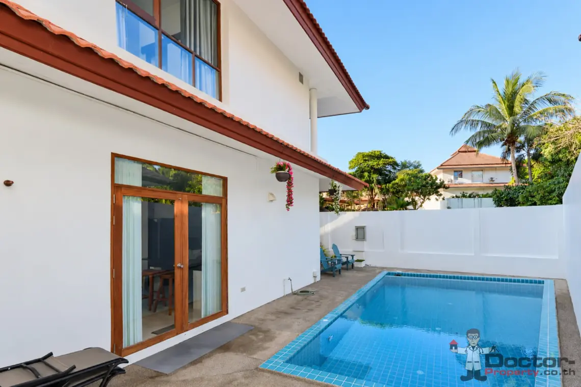 Pool and villa side at the 4 bedroom pool villa in Plai Laem, Koh Samui