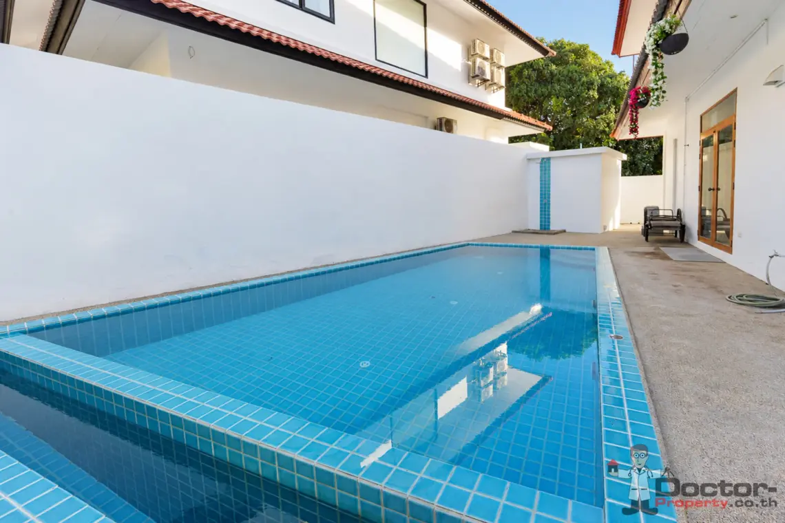 Pool steps and length at the 4 bedroom pool villa in Plai Laem, Koh Samui