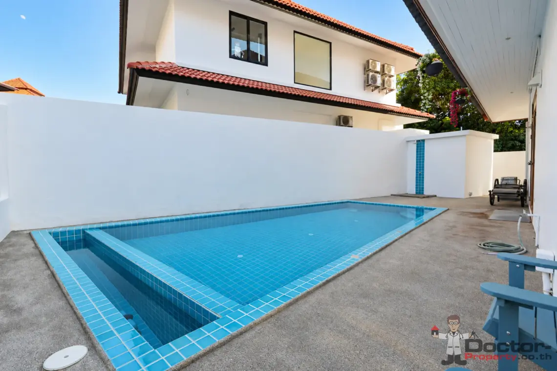 Pool reverse angle at the 4 bedroom pool villa in Plai Laem, Koh Samui