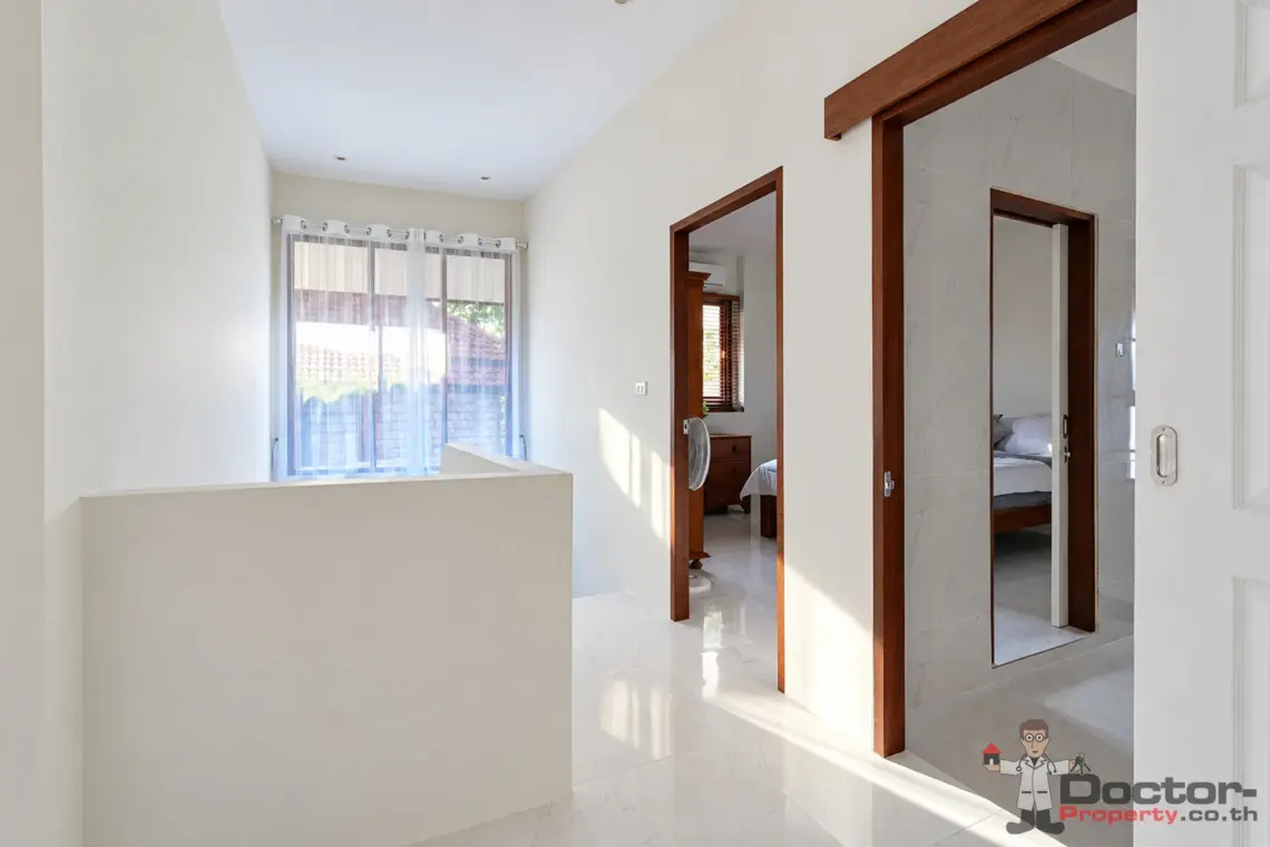 Upper landing at the 4 bedroom pool villa in Plai Laem, Koh Samui