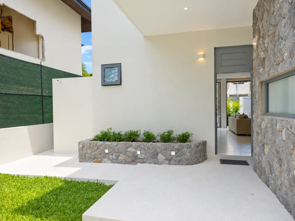 Covered entrance at a completed showcase duplex villa in Bo Phut, Koh Samui