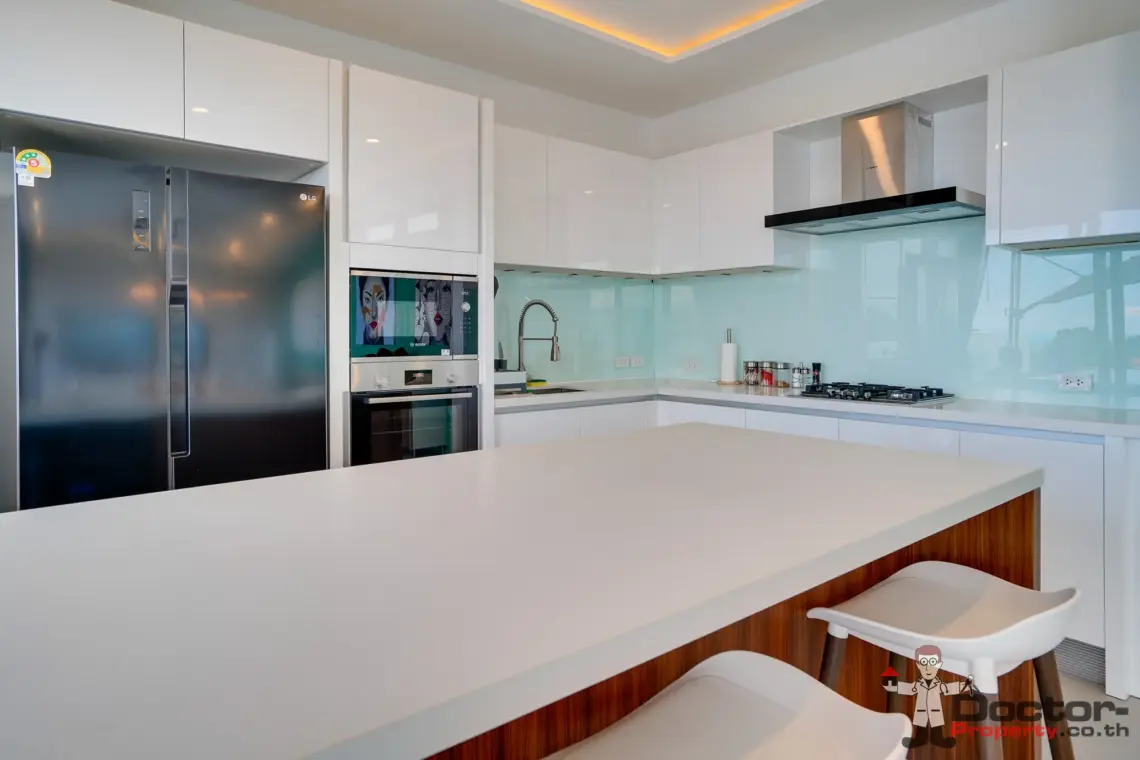 3 Bedroom Sea View Pool Villa in Chaweng Noi, Koh Samui